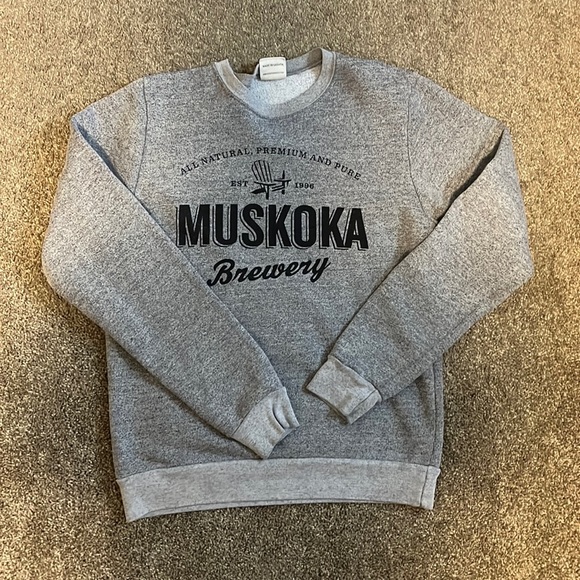 Muskoka Crewneck - Picture 1 of 2